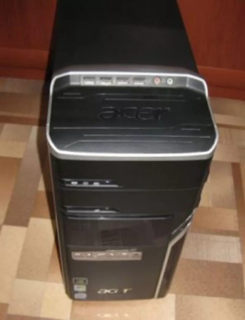 Четырёхъядерный системник Acer Q8200.